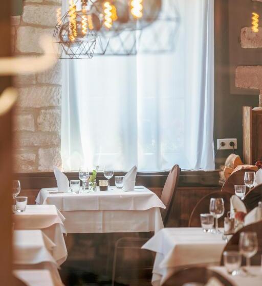 Общежитие Risa Hotel Village   Engel & Kreuz