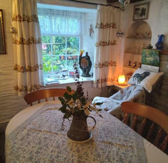 Bed and Breakfast Emms Cottage