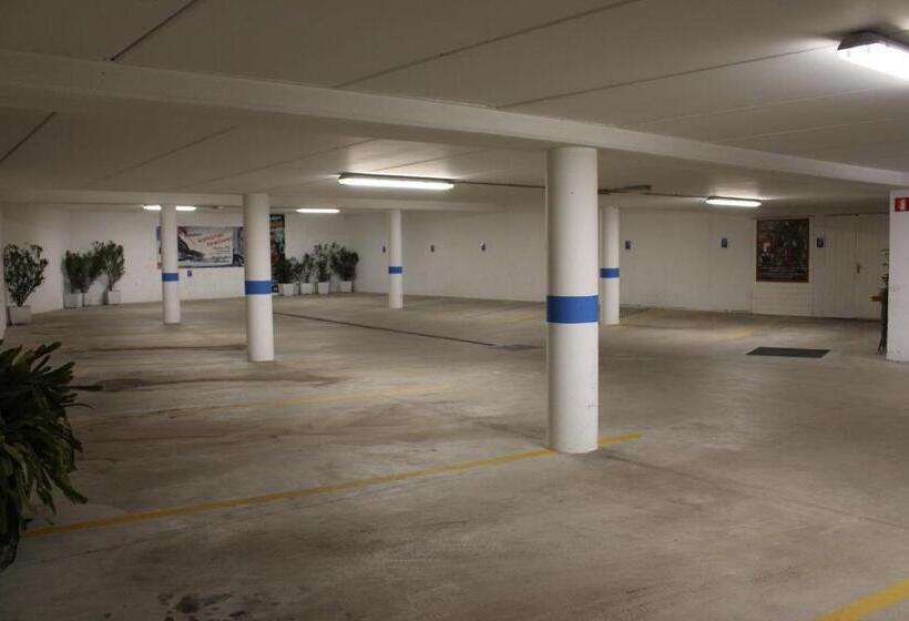 تختخواب و صبحانه Garni Residence Trocker