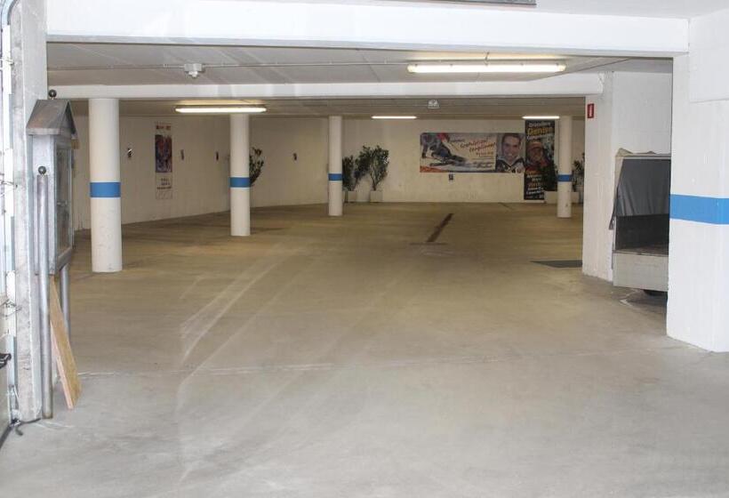 تختخواب و صبحانه Garni Residence Trocker