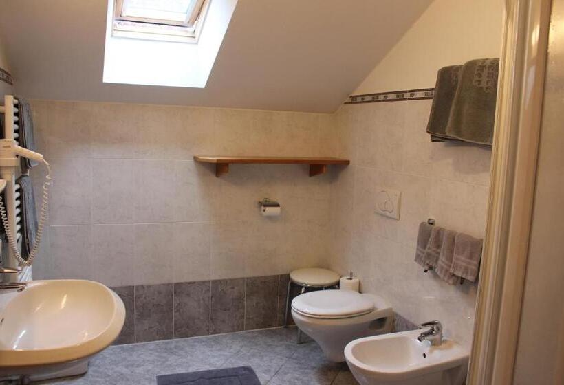 تختخواب و صبحانه Garni Residence Trocker