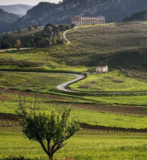 צימר Helimos Bed&breakfast Segesta Temple Castellammare