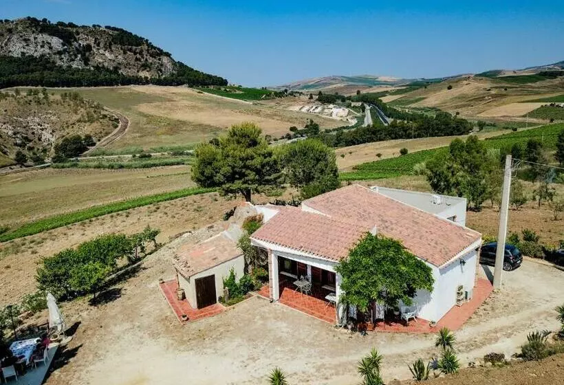 ベッドアンドブレックファースト Helimos Bed&breakfast Segesta Temple Castellammare