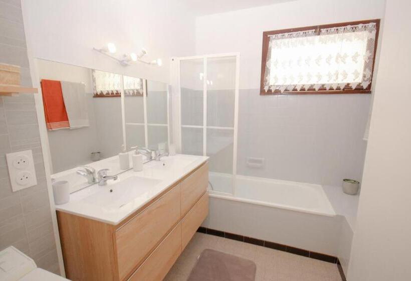 Coquet Appartement Type 2 De 56 M² En Centre Ville