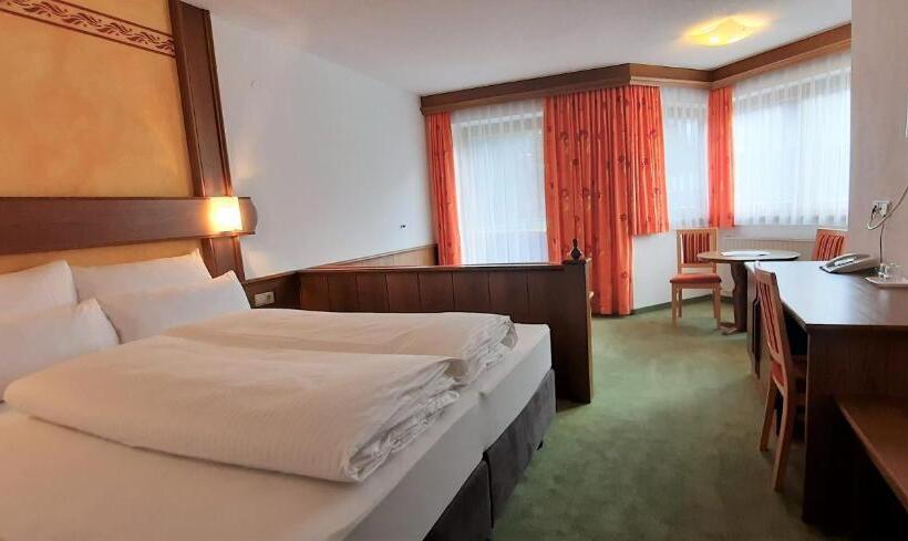 ホテル Garni Belvedere