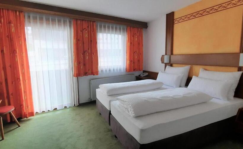 ホテル Garni Belvedere