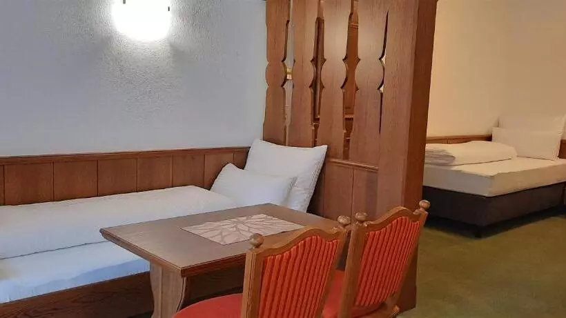 ホテル Garni Belvedere