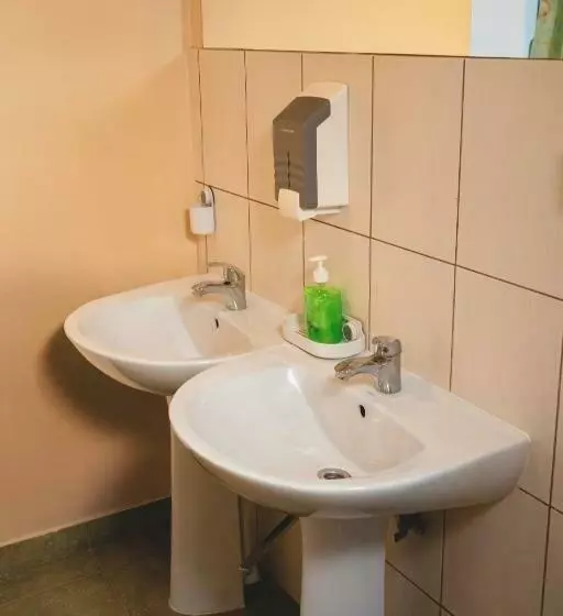 هتل Telšių