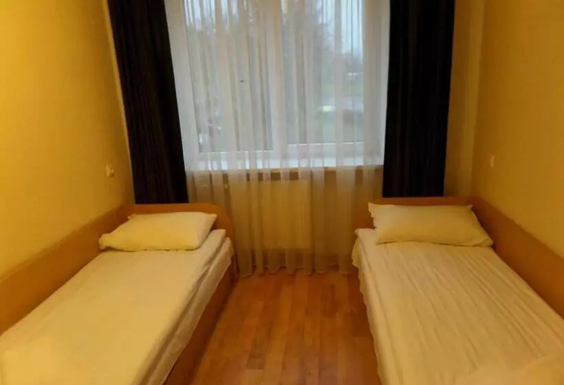 هتل Telšių