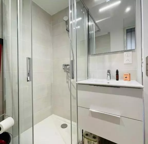 Le Chenonceau Charm And Softness From Tours