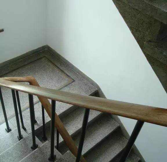 پانسیون East Gate Guest Rooms