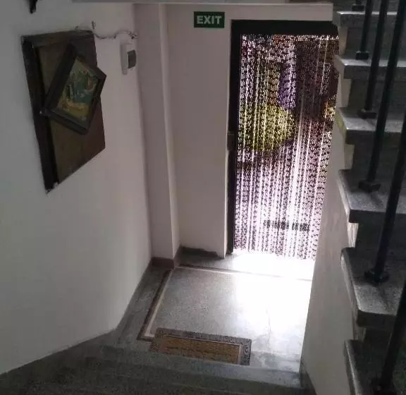 پانسیون East Gate Guest Rooms