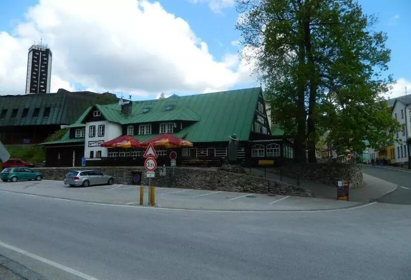 Majatalo Hospoda Na Peci