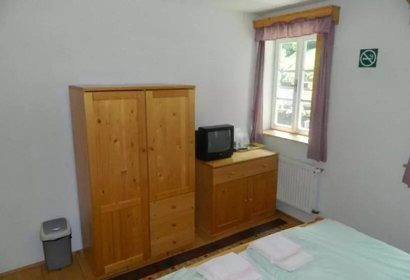 Majatalo Hospoda Na Peci