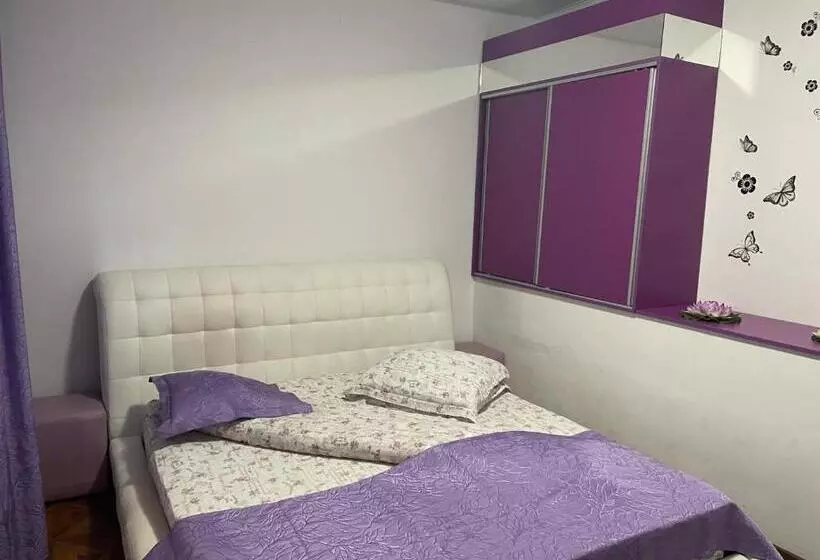 ペンション Camere De Inchiriat La Tuguiata