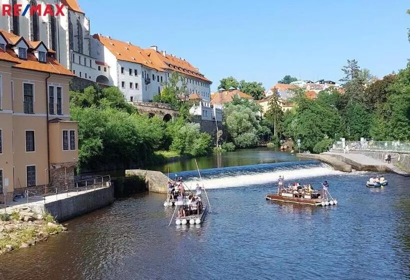 ペンション Penzion V Suchu