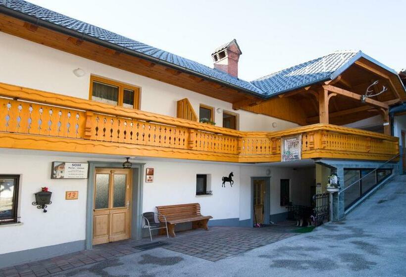 פנסיון Rooms And Apartments Jerman