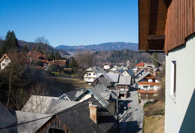 פנסיון Rooms And Apartments Jerman