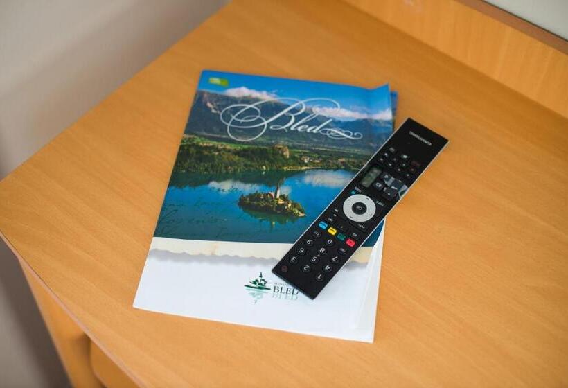 פנסיון Rooms And Apartments Jerman