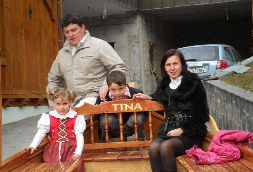 פנסיון Rooms And Apartments Jerman