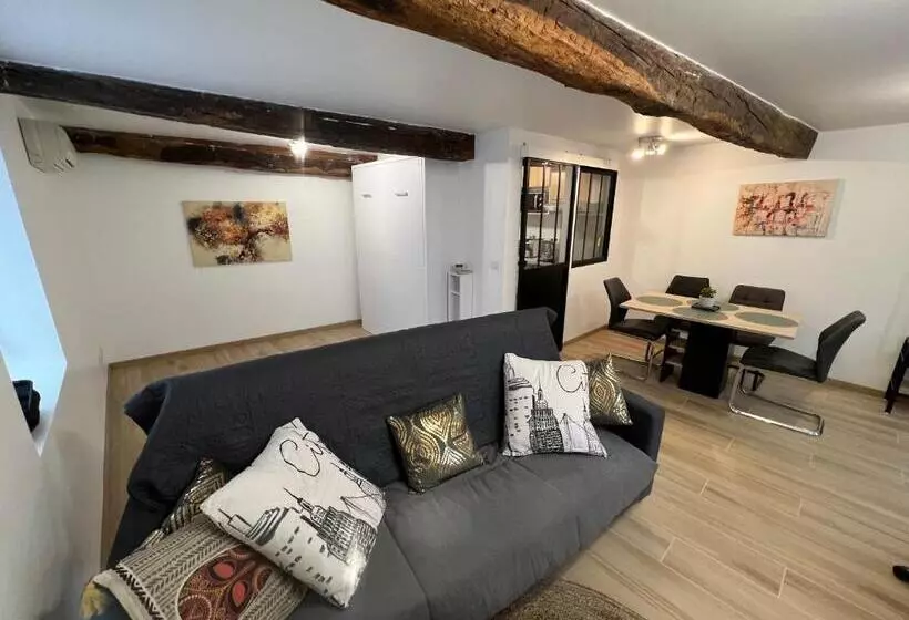 Très Joli Loft De 40 M2 Idéalement Situé