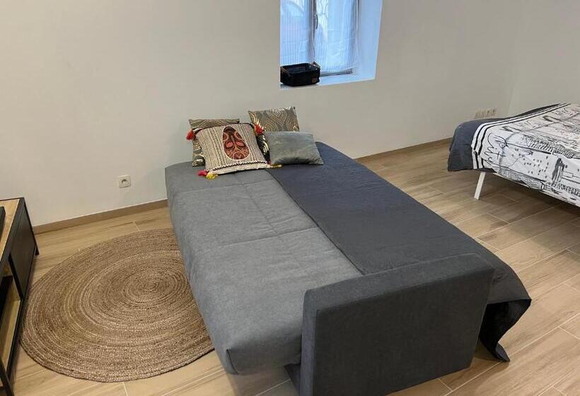Très Joli Loft De 40 M2 Idéalement Situé