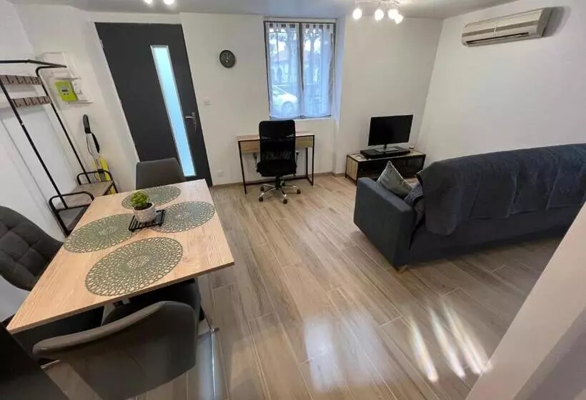 Très Joli Loft De 40 M2 Idéalement Situé