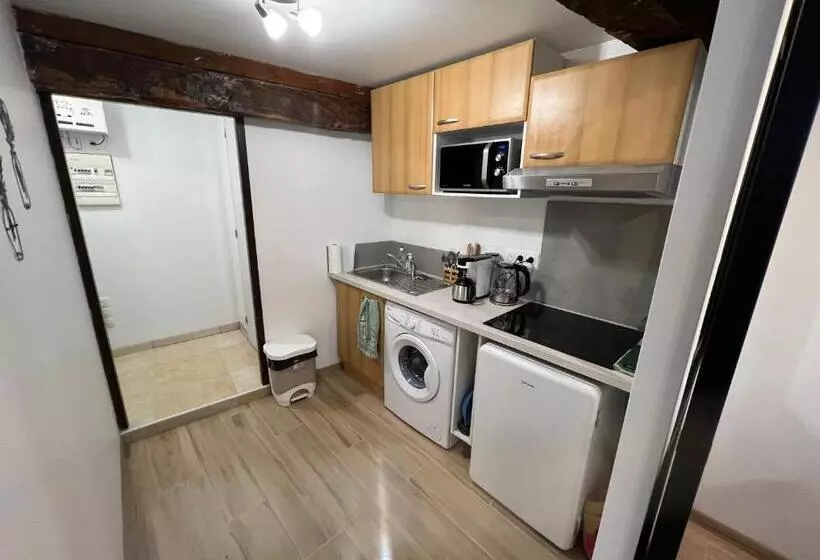Très Joli Loft De 40 M2 Idéalement Situé