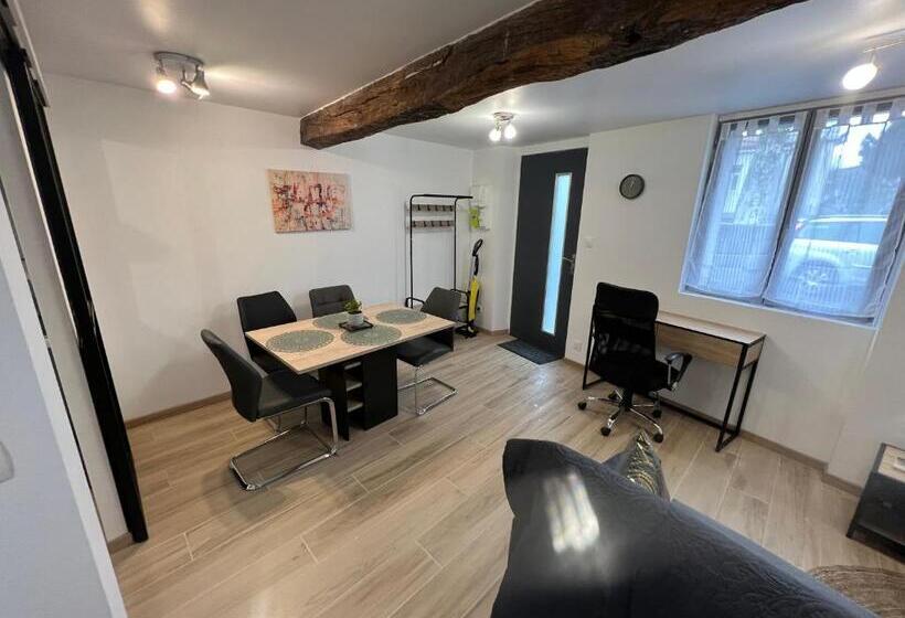 Très Joli Loft De 40 M2 Idéalement Situé
