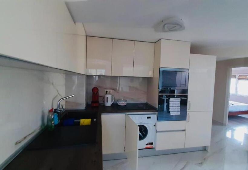 Centrally Located Apartment In Varna