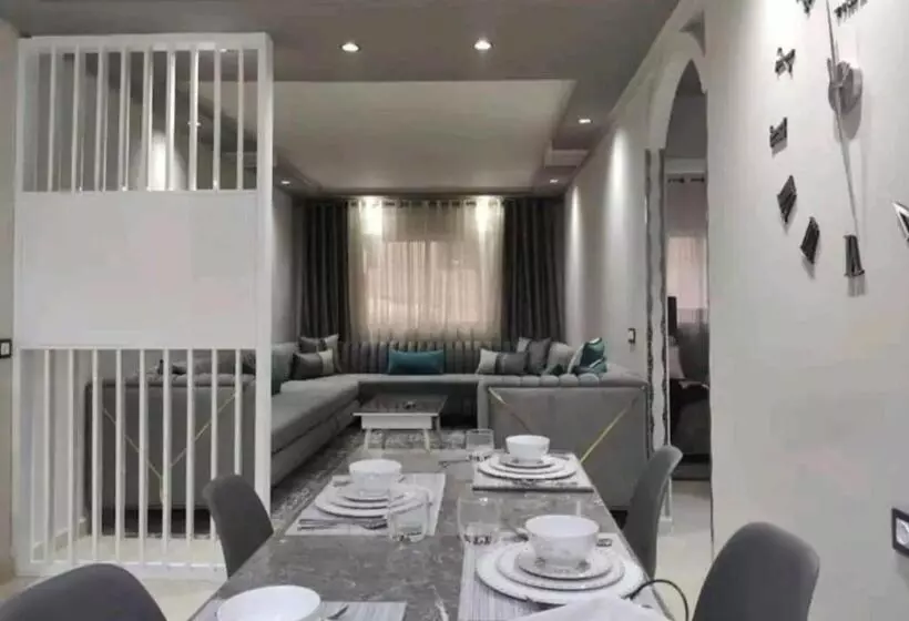 Elegant Apartment With Air Conditioner For A Great Stay