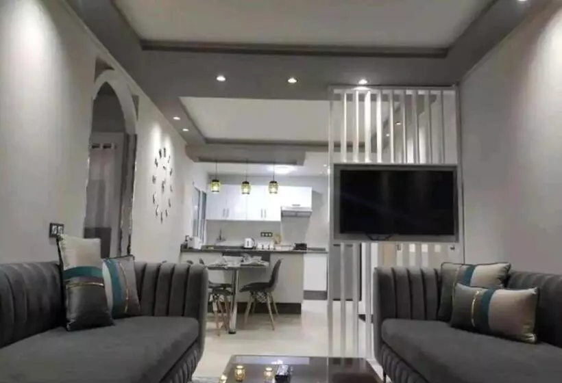 Elegant Apartment With Air Conditioner For A Great Stay