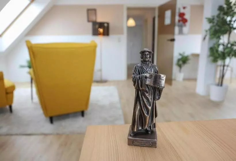 Fullhouse   Eisenach   K70 Apartments   Washing Machine   Smarttv