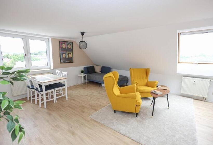 Fullhouse Eisenach K70 Apartments Washing Machine Smarttv