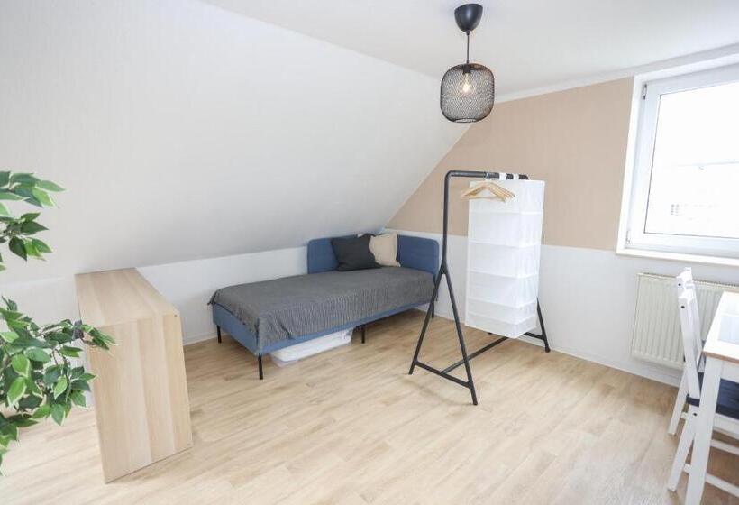 Fullhouse Eisenach K70 Apartments Washing Machine Smarttv