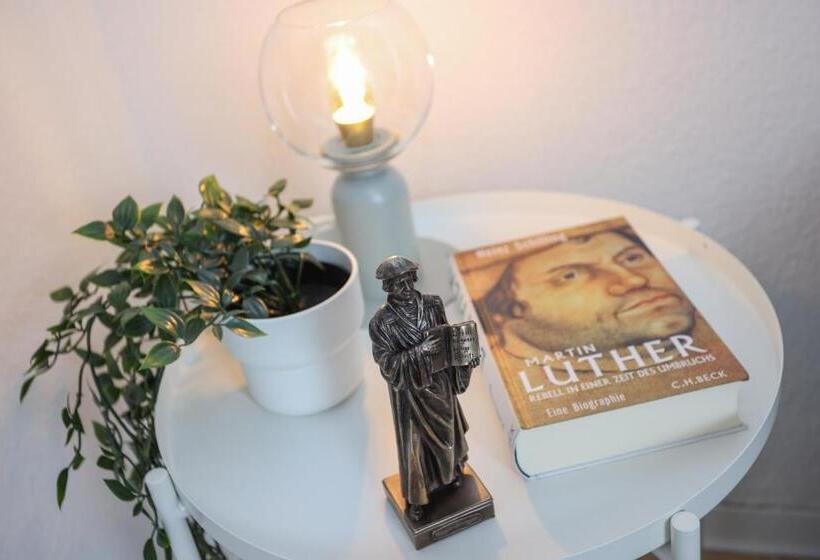 Fullhouse Eisenach K70 Apartments Washing Machine Smarttv