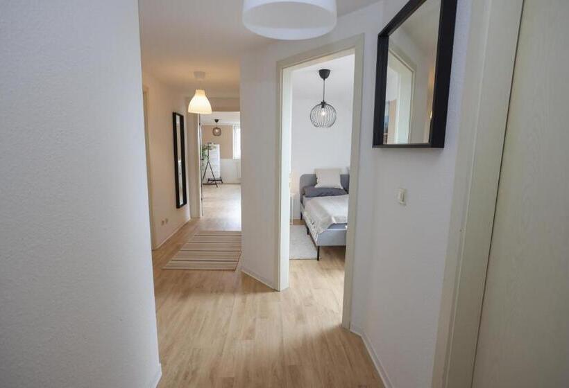 Fullhouse Eisenach K70 Apartments Washing Machine Smarttv