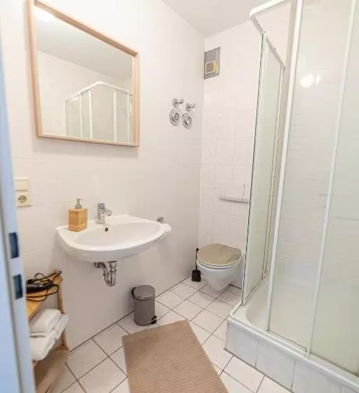 Fullhouse   Eisenach   K70 Apartments   Washing Machine   Smarttv