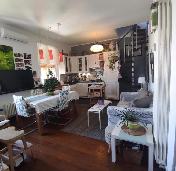 Happy House In Genova N.010025 Lt 2727