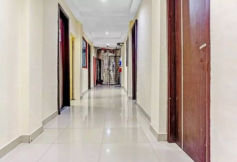 Hôtel Oyo 90692 Point Hostel