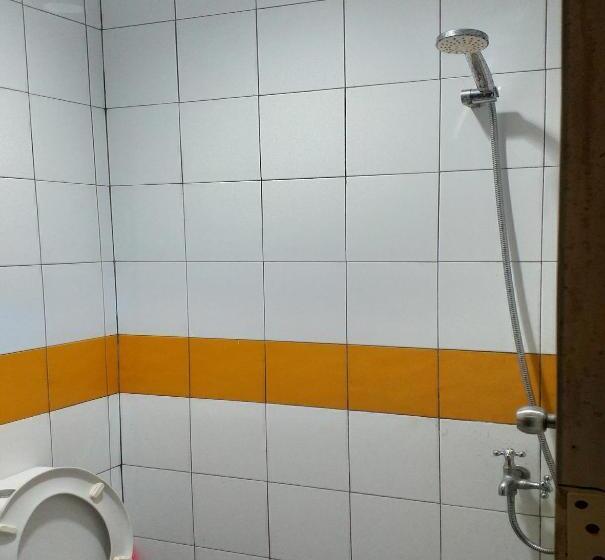 Szálloda Oyo 90692 Point Hostel