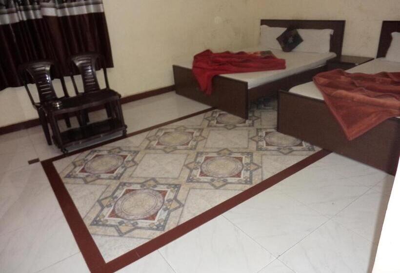 בית מלון כפרי Shri Shanti Villa