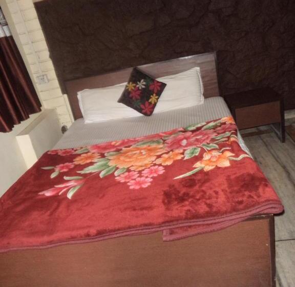 בית מלון כפרי Shri Shanti Villa