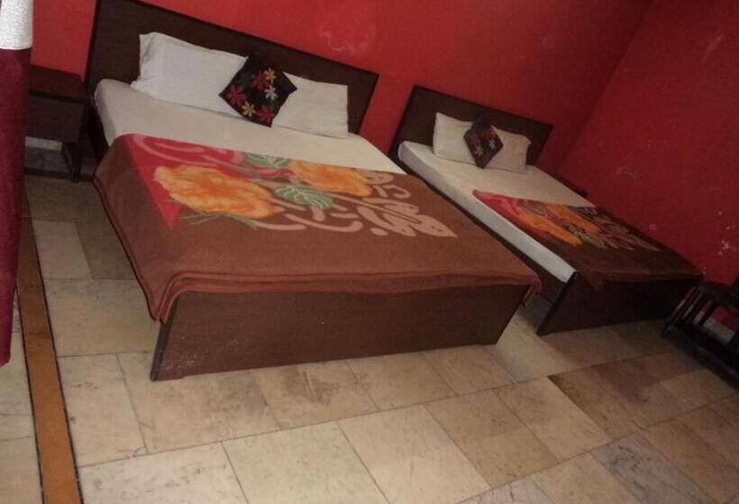 בית מלון כפרי Shri Shanti Villa