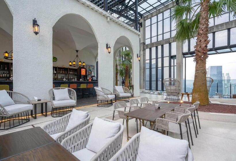 Hotel The Orient Jakarta, A Royal Hideaway