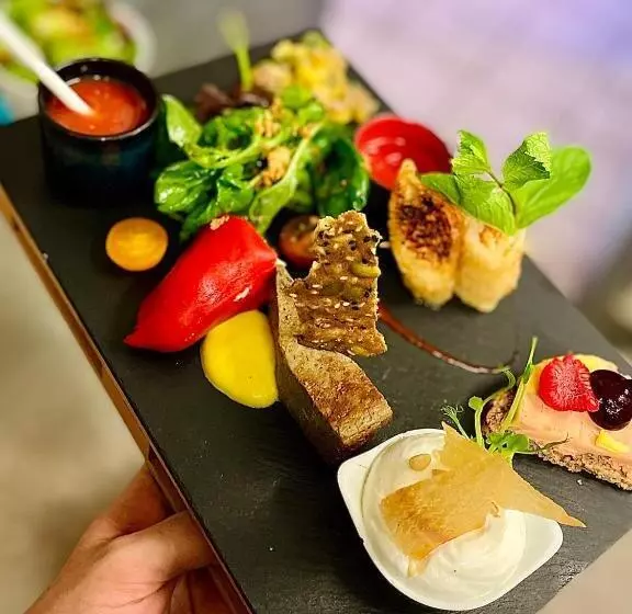 ペンション Restaurant Et Chambres D Hôtes La Ferme De Cornadel