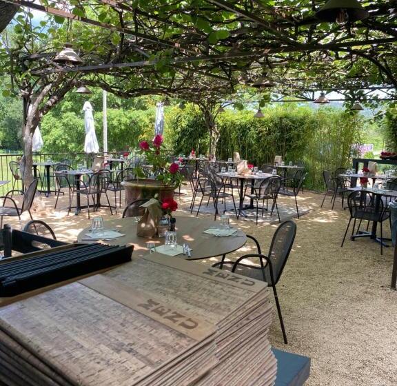 ペンション Restaurant Et Chambres D Hôtes La Ferme De Cornadel