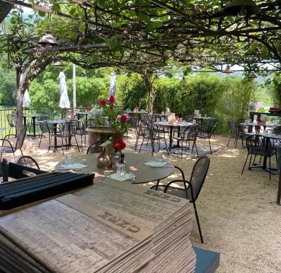 ペンション Restaurant Et Chambres D Hôtes La Ferme De Cornadel