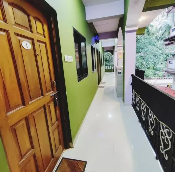 ペンション Tiger Eye Guest House