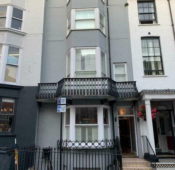 پانسیون Weslie Guest House